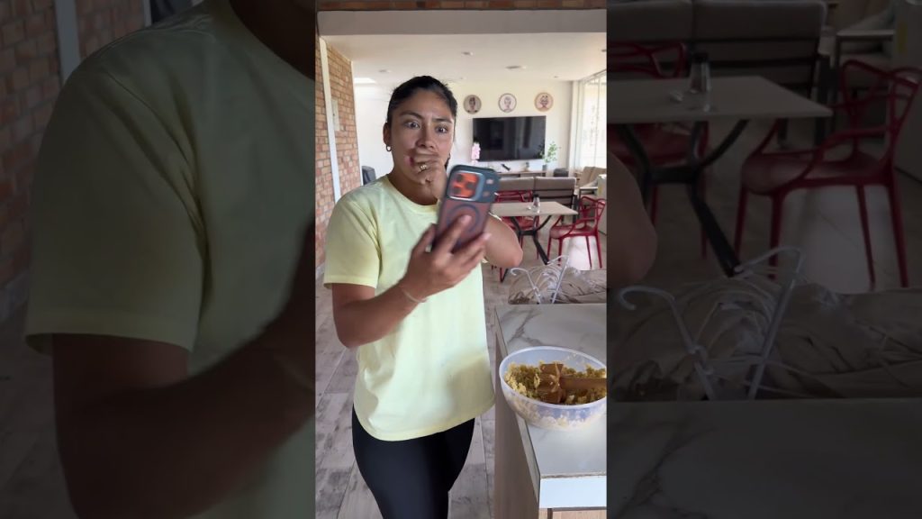 El vecino la grabó llevándose sus gallinas #humor #comedia #morenitos #comedy #coupleprank