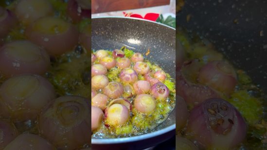 Saboot Pyaz Ki sabji #food #recipe #cooking