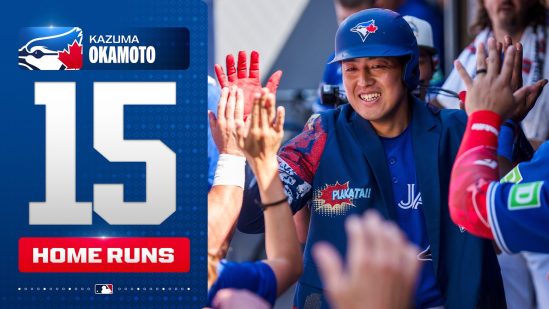 Kazuma Okamoto crushes his 2nd home run in as many days for the Blue Jays! 😤 (15th of the season!)