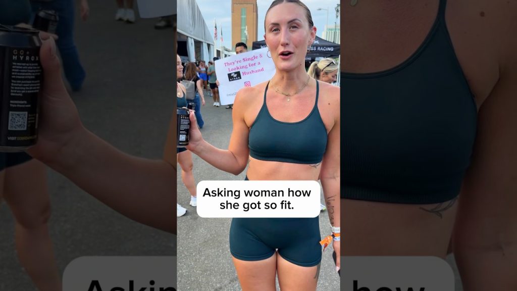 Asking woman how she got so fit. #workout #dating #fitness