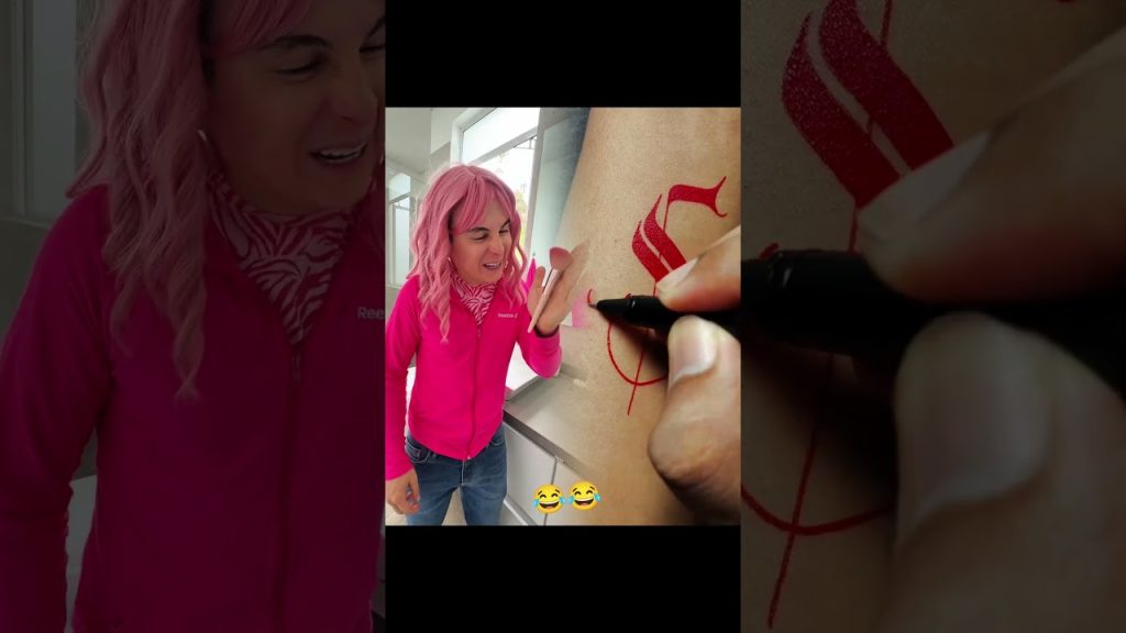 Todo se le queda pegado ✋🏻😂 #funny #comedy #funnyskits