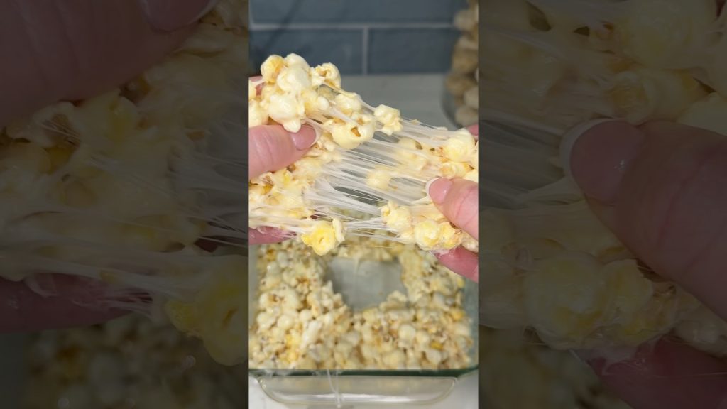 viral marshmallow popcorn recipe πΏ #dessert #food #recipe #popcorn #easyrecipe #shorts #snacks