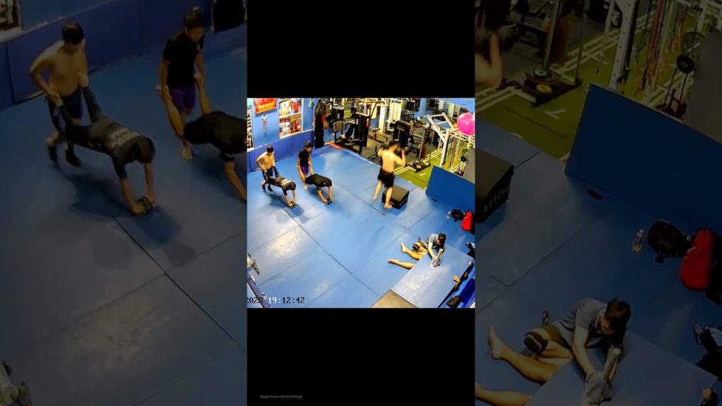 Chiến thần huỷ diệt phòng gym 😅 Part395 #gym #fitness #mma