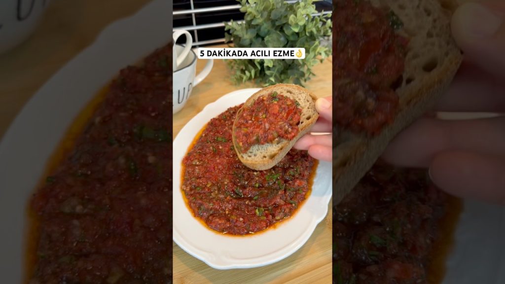 Tarif yorumda ✍️#mezetarifleri #acılıezme #yemektarifleri #food