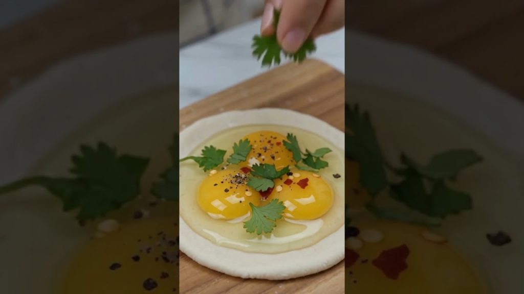 Mini food| Roti #rotirecipe #eggroti #fryegg #eggrecipe #breakfast #viralcooking #egg  #food #recipe