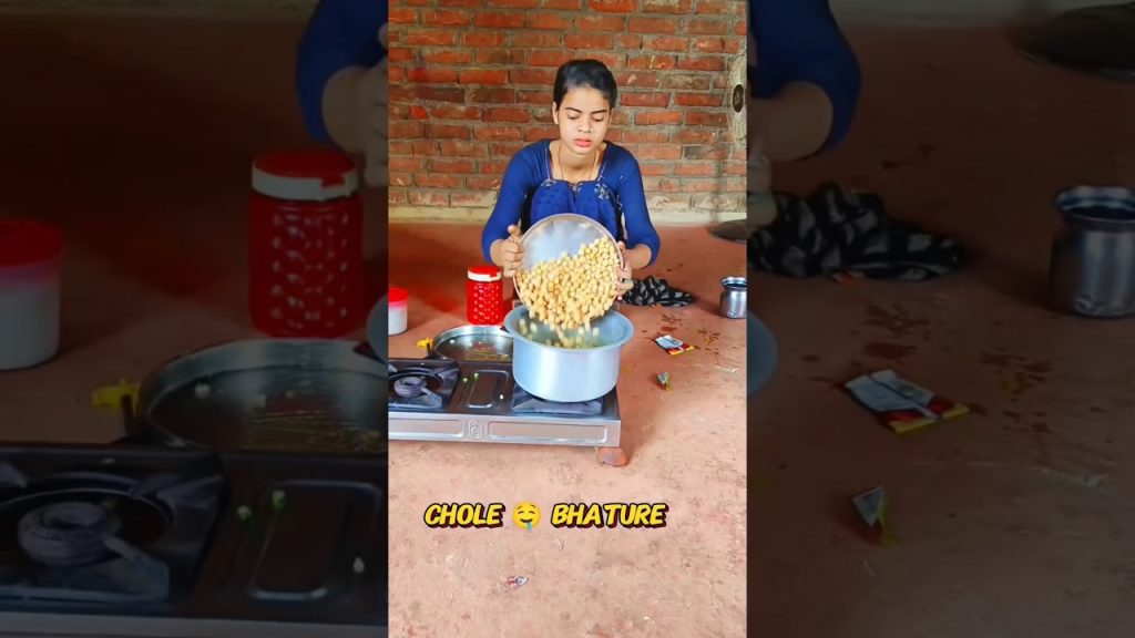 Papa ko chhole bhature khane the 😋#cooking #food #recipe #vlog #vlogging #dailyvlog #shorts