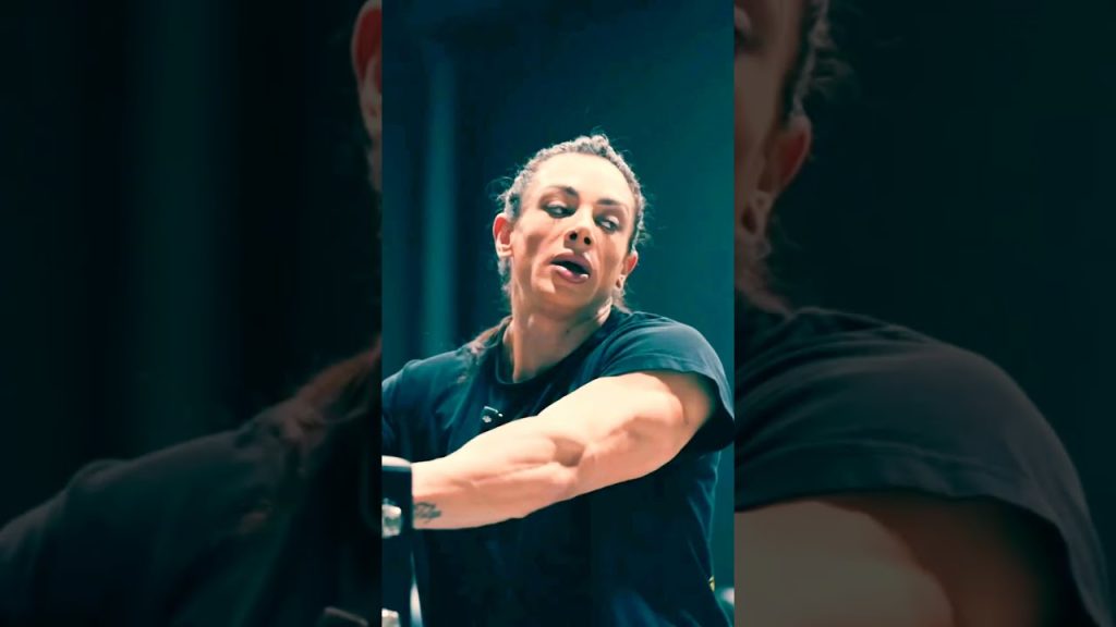 Hulk Motivation Fitness Female bodybuilder workout #motivation #fitness #shorts