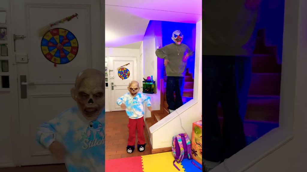 A BAILAR EN FAMILIA ENMASCARADA 😱cute 🍒🍏🍇 #divertido #humor #comedia #shorts #fypシ゚viral