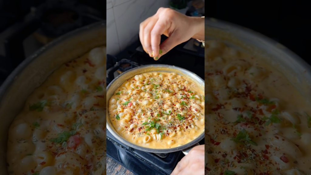 Creamy paneer pasta😋 #food #recipe #youtubeshorts #cooking #yummy #easy #viral #shorts #paneer