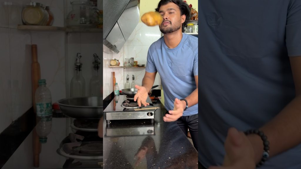 Aloo Khaoge 🥔 ? #cooking #food #recipe #vlog #lifestyle #explorepage #shorts