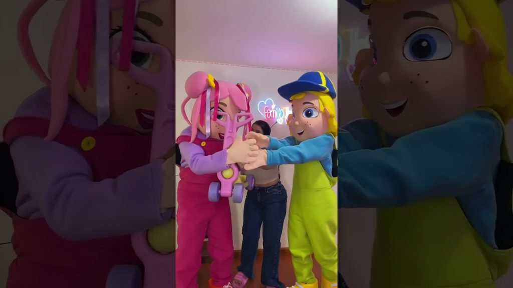A TI TE COMPRÉ ESTO HIJA #casosdefamilia #comedia #divertido #humor #humor #ahorts #shortvideos