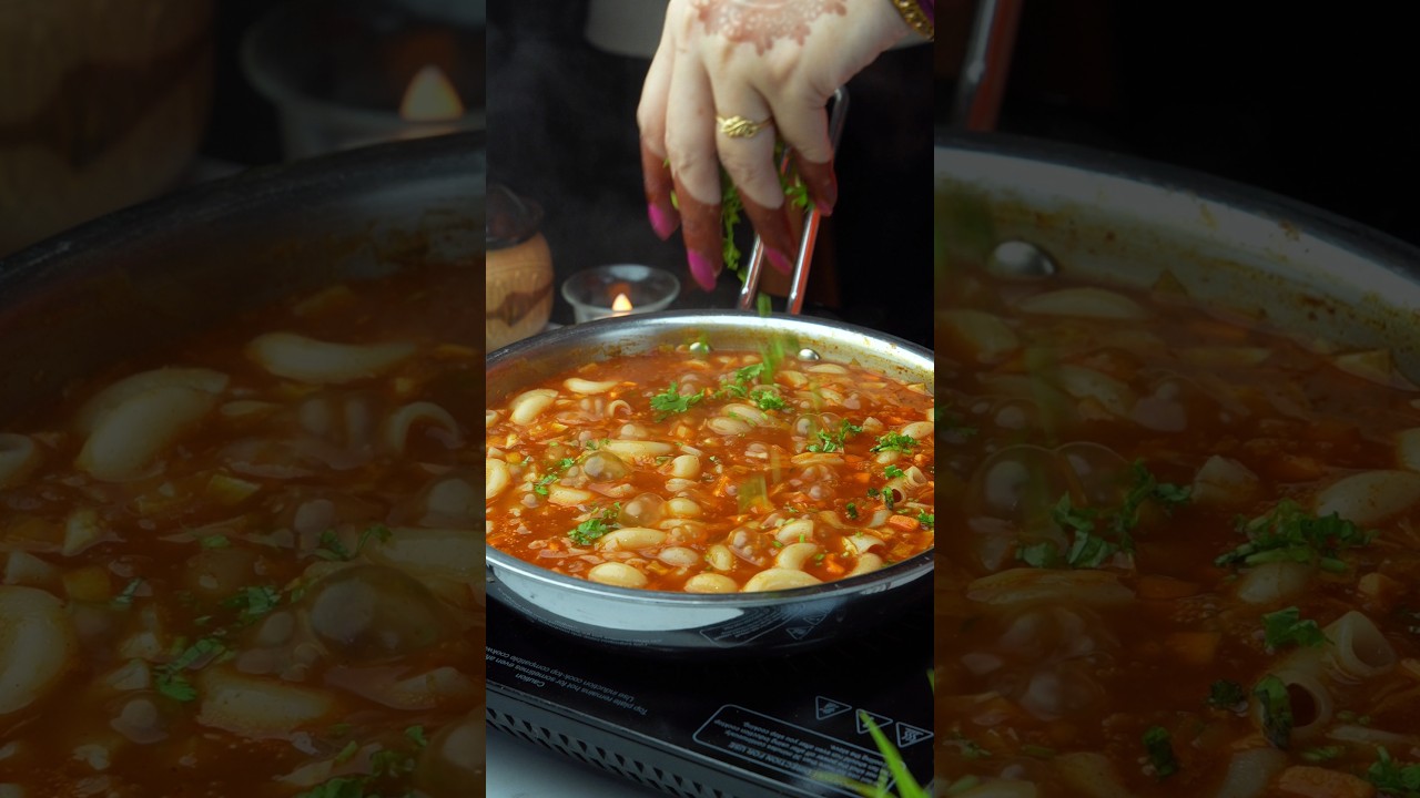 Spicy Garlic Pasta Soup 🌶️ | The Ultimate Comfort Food Recipe #shorts