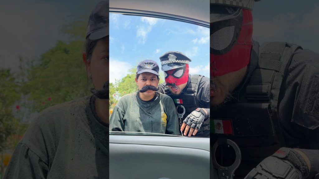 Policías en México 😳😂 #comedia #humor #parodia