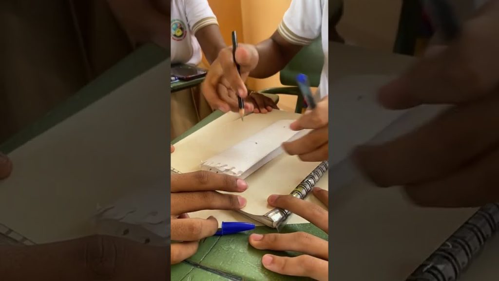 cuatro personas para un circulo jajaj #colegio #viral #humor #circulo #humor