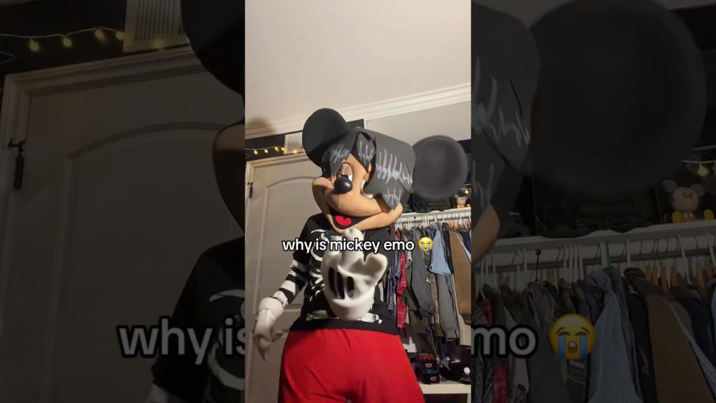 MICKEY becomes EMO 😭💔 #roblox #funny