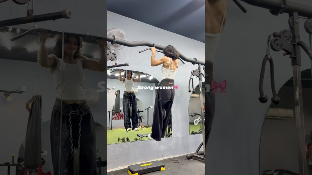 Strong woman🎀 #fitness #motivation #gym  #gymmotivation #workout #gymgirl #fitgirls #womenwholift