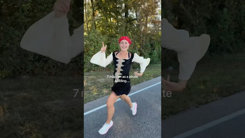 #fitness #runner #halfmarathon #run #piratesofthecaribbean #halloween #costume #running #funny