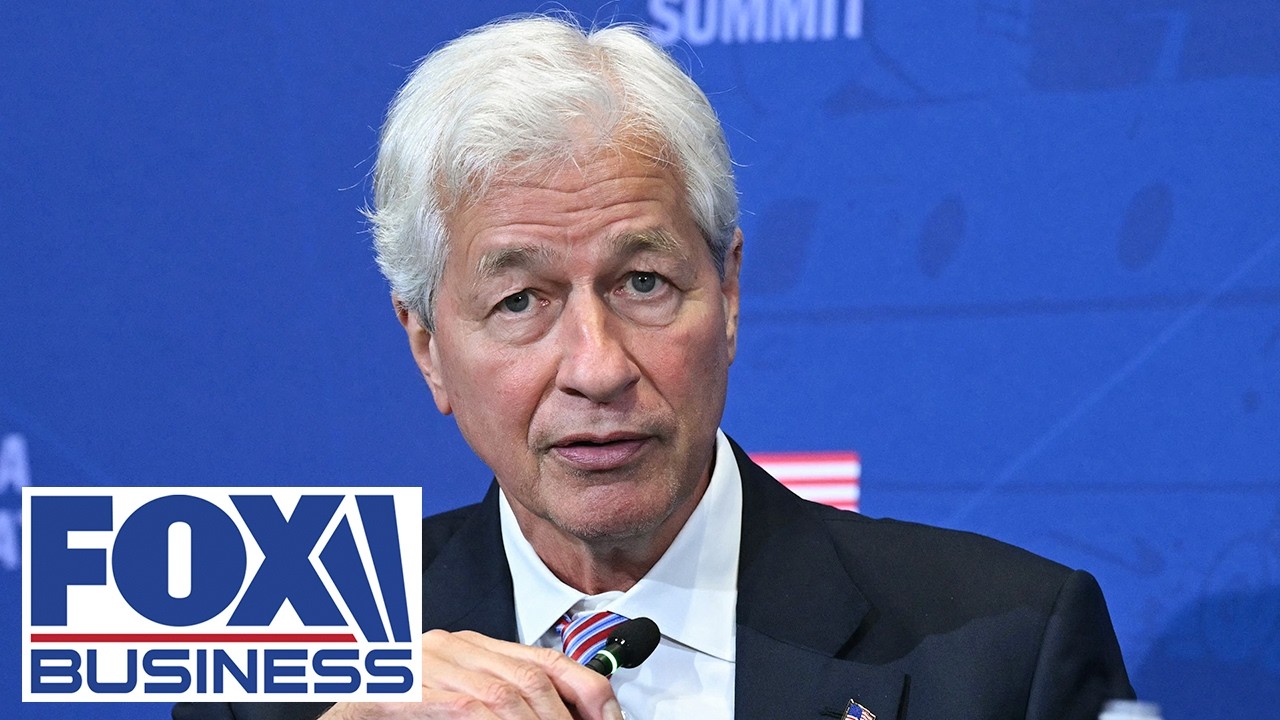 Jamie Dimon SOUNDS ALARM over US economy