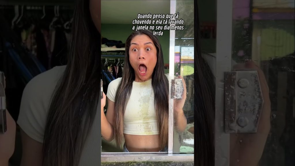 Quando vc planejou correr mas pensa que tรก chovendo #humor #comedy #memes #funny