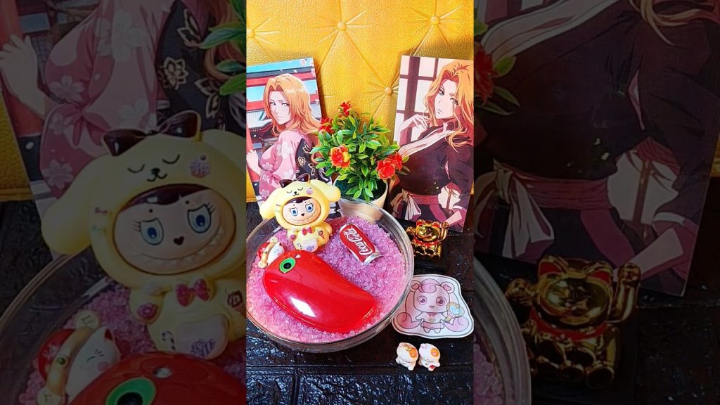 Play a games on flip red mango cell phone #gadgets #technology #ytshorts #foryou